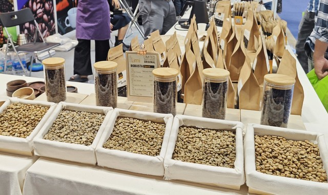 Giá cà phê hôm nay 18-12: Robusta rớt mạnh về mốc 5.000 USD/tấn